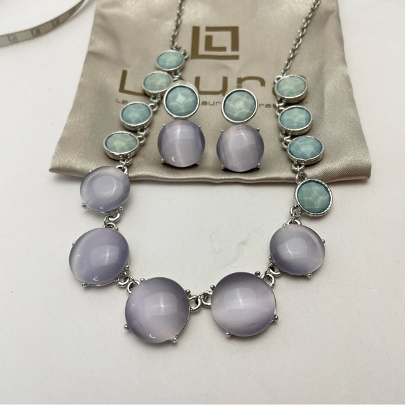 LAURA Jewelry Set Necklace and Earrings - Picture 2 of 7